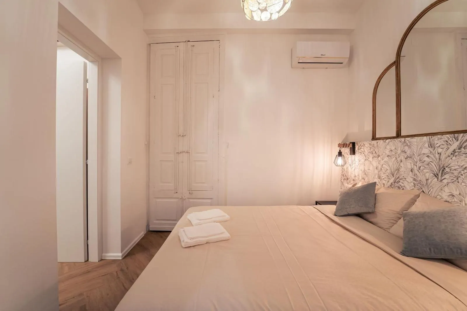 Elegant Design Apartment In Historical City Center Catania 0*,